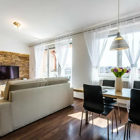 Kotevni Apartment