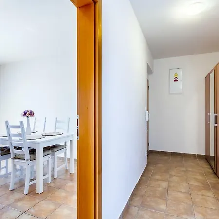 Kotevni Apartment